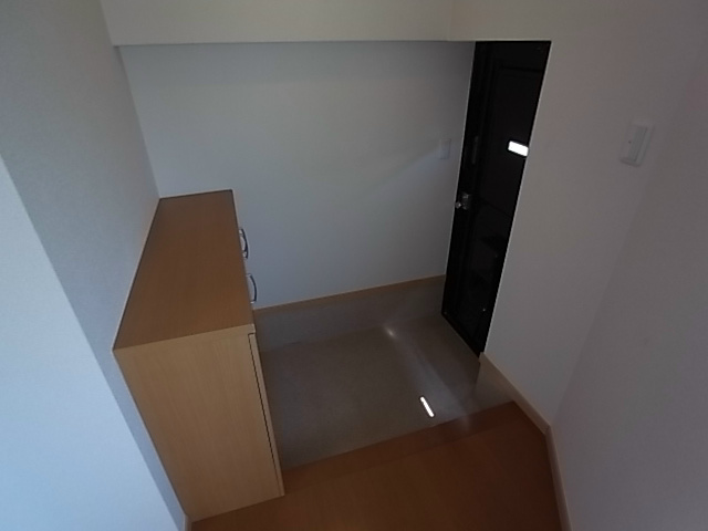 平成霞ヶ丘ハイツ 玄関