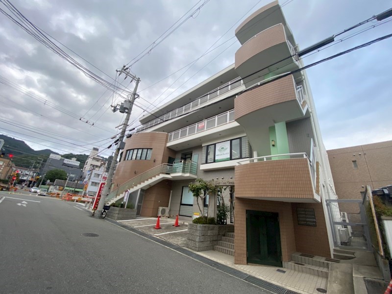 イースト神戸本山 外観