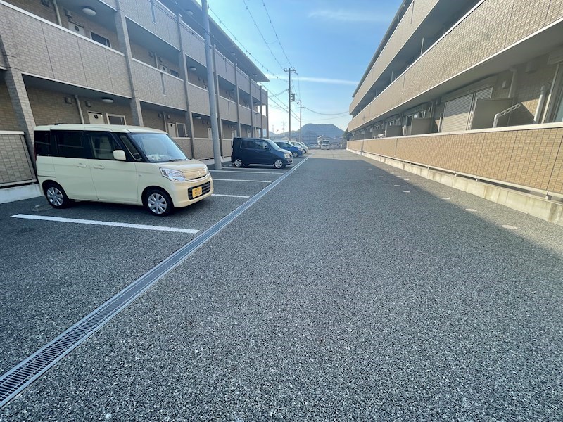 セジュール東阿保　A棟 駐車場