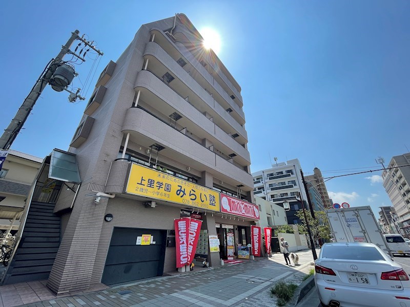 ウェルコート岡本 外観