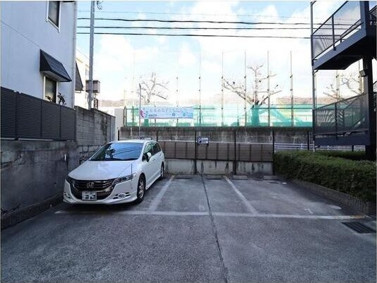 サンセールハヤシ 駐車場