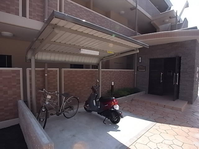 ガーデンコート エントランス