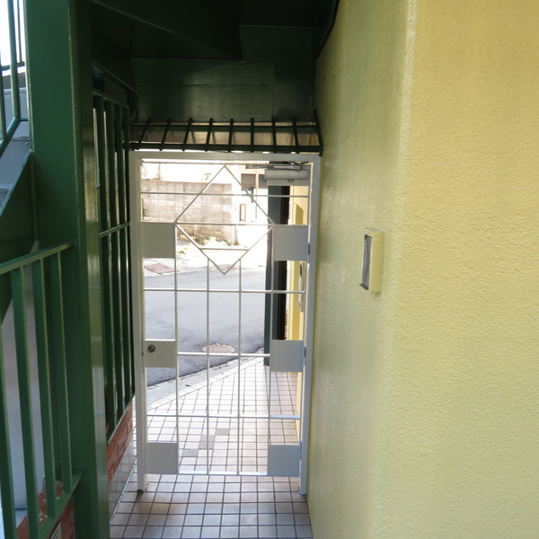 ドミール寺尾 玄関