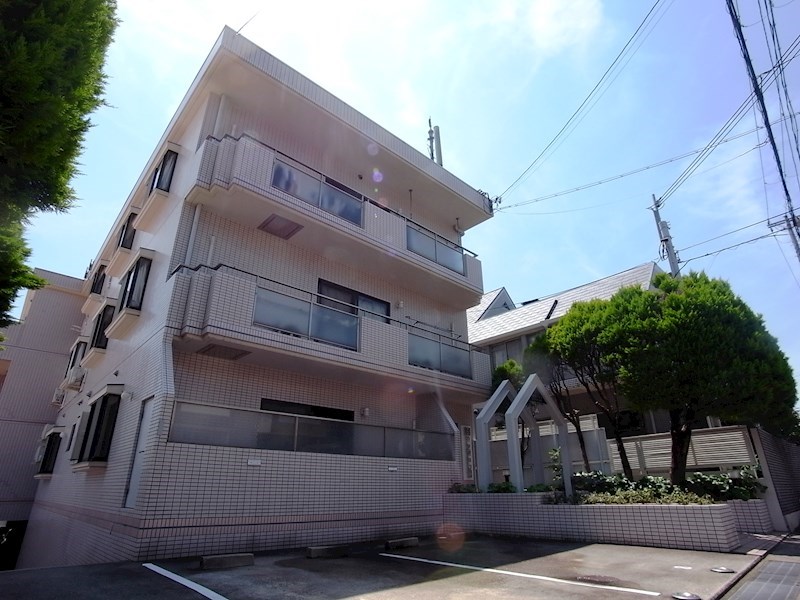 サンビルダー西岡本パレス 外観