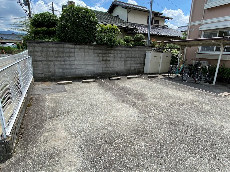 トゥインクル華 駐車場