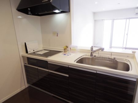 フロンティア・コンフォート研究学園 キッチン