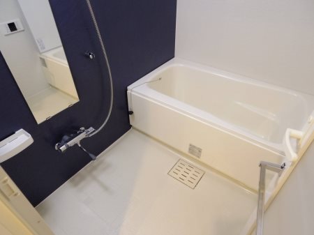 フロンティア・コンフォート研究学園 風呂画像