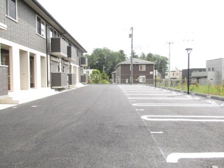 茨城県つくば市島名香取台 駐車場