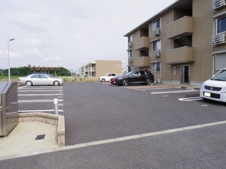 茨城県つくば市みどりの中央 駐車場