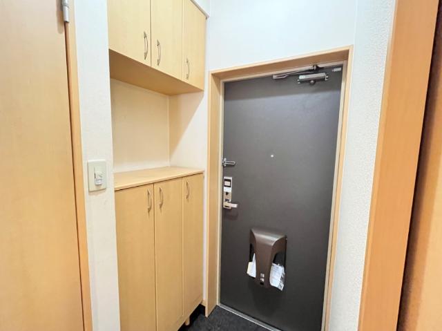 エスポアールK 玄関