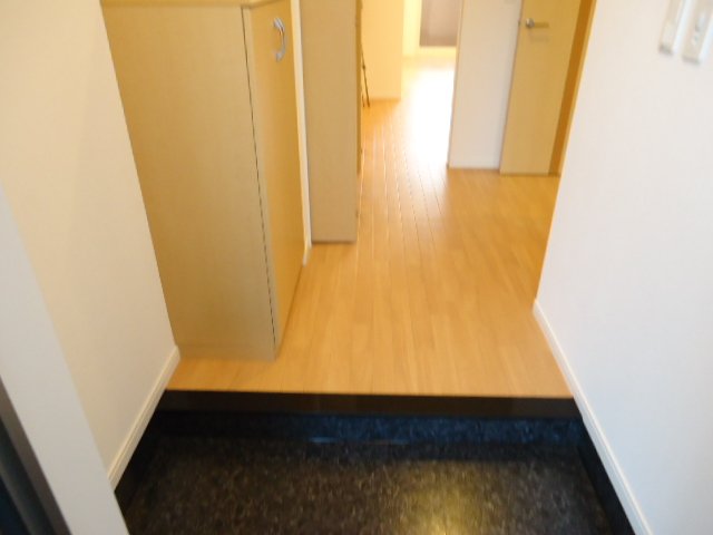 コモド　ピノⅢ 玄関