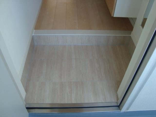 フォレストヴィラ 玄関