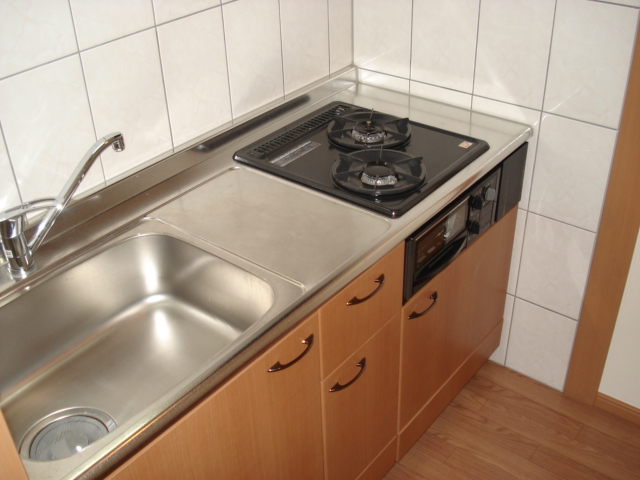 Ｊｅ　ｌｅ　ｐｒｅｎｄｓ　(ジュルプラン） キッチン