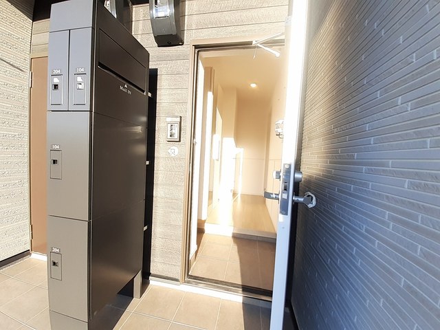 クロスローズ　パレス 玄関