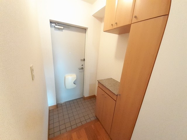 プルミエール・クラスⅢＢ 玄関