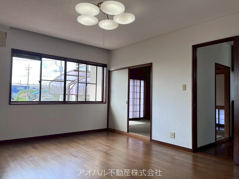 観音台戸建 リビング