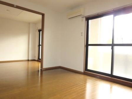 ラ・フォーレ春日 リビング