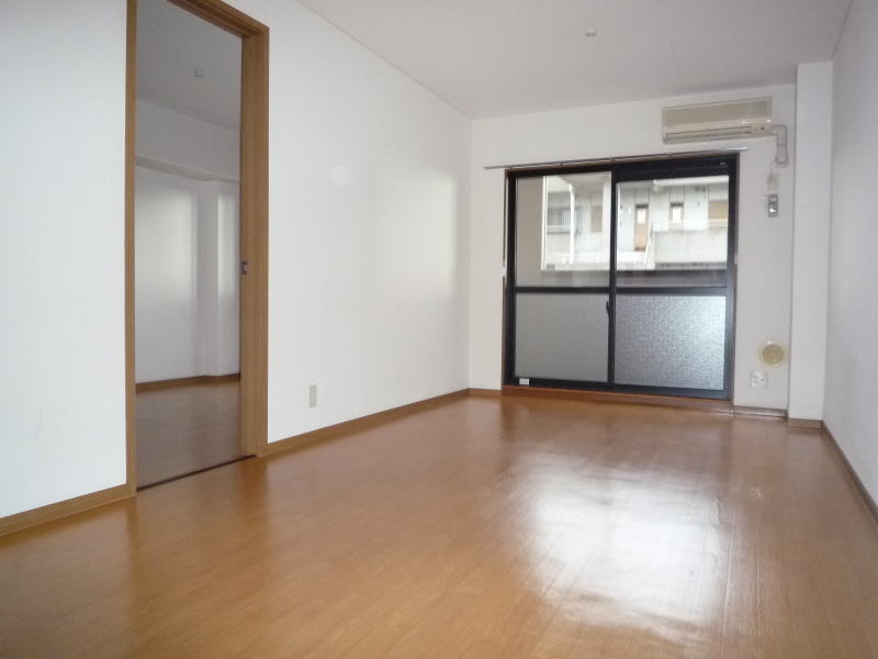 アバンサール リビング