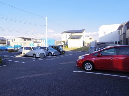 フェリーチェ 駐車場