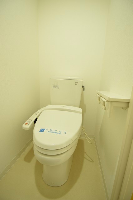 ワイズフラッツ西陣（Y'S　Flats西陣） トイレ