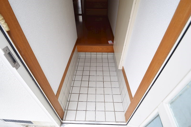 修学院薬師堂町貸家 玄関