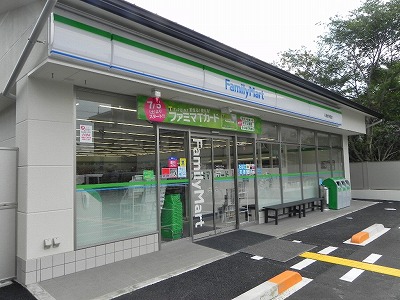 修学院薬師堂町貸家 コンビニ