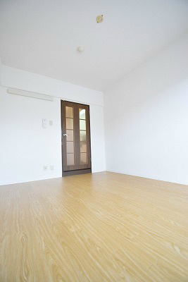 ピラーズ御所西 その他