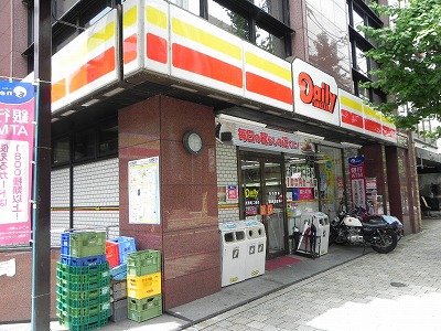 アサヒカレッジハイツ コンビニ