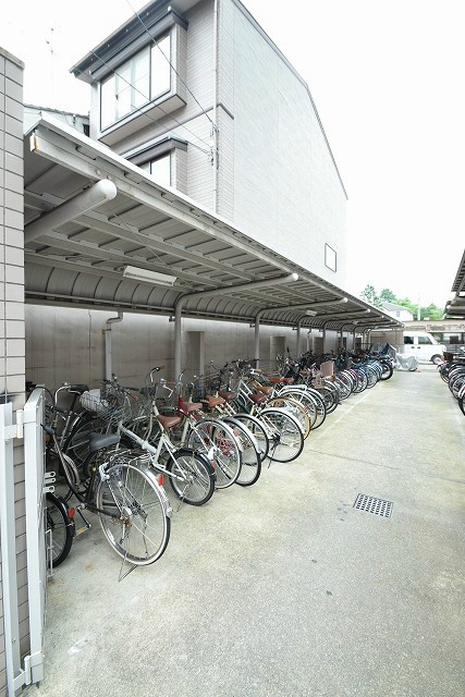 サンシティ御所西 駐車場