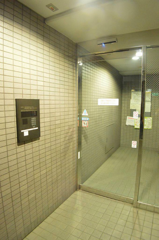 ロザーンジュ堀川 エントランス