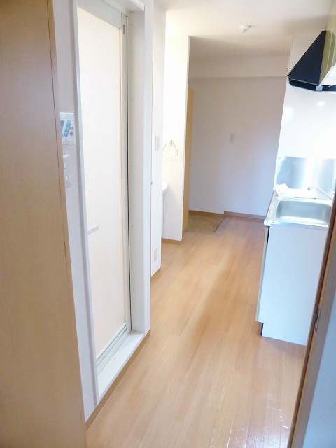 ネクサス伊香 玄関