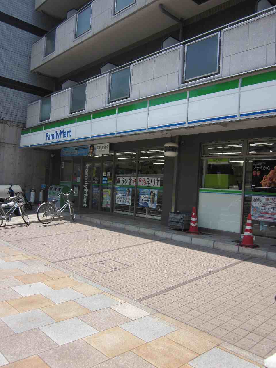 アスヴェル京都市役所前Ⅲ コンビニ