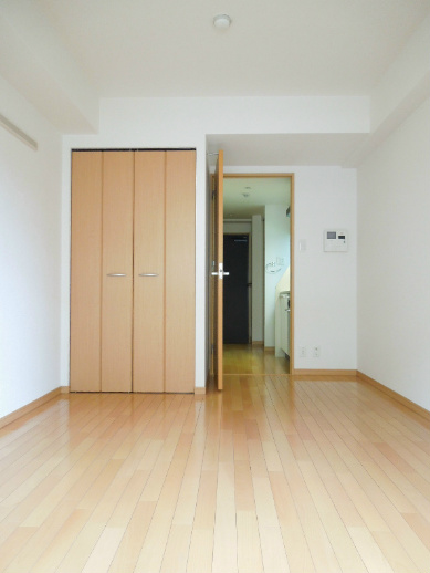 プレサンス京都四条烏丸クロス ベッドルーム