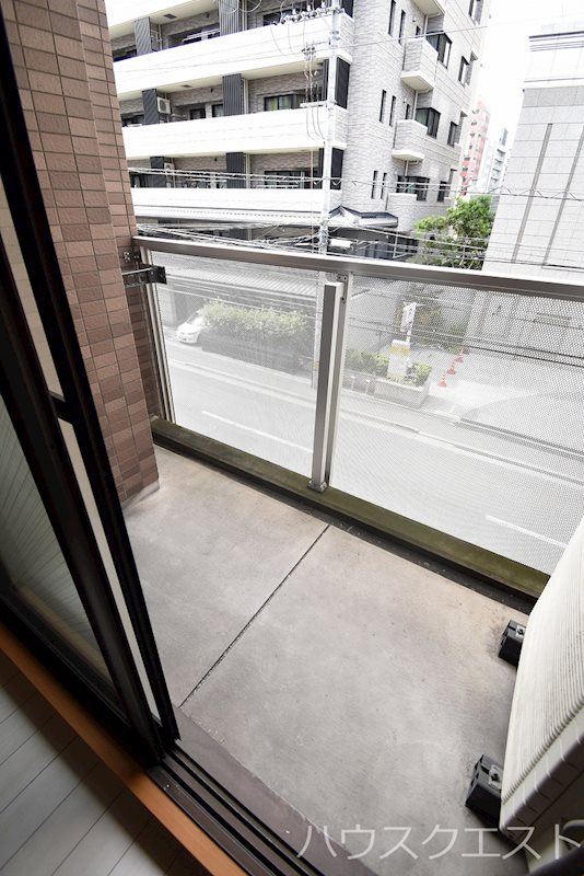 SHICATA SIX BLDG ベランダ