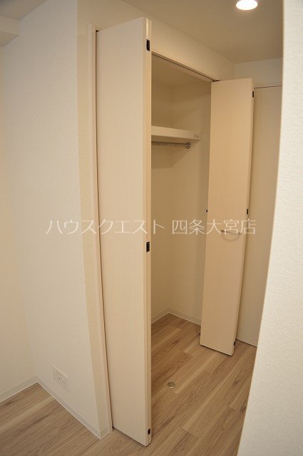 プレサンス京都洛南 収納