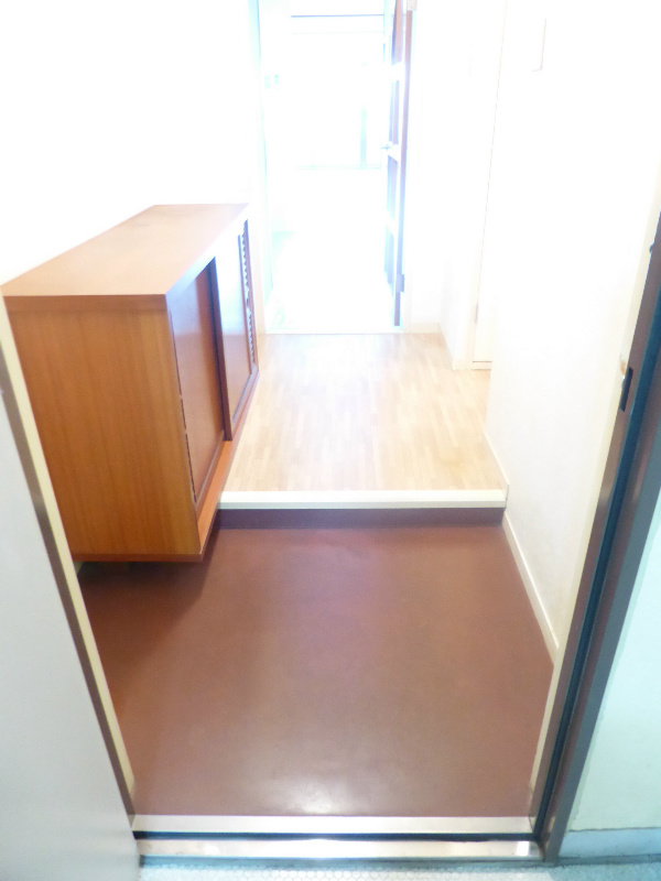 ルネ河原町 玄関