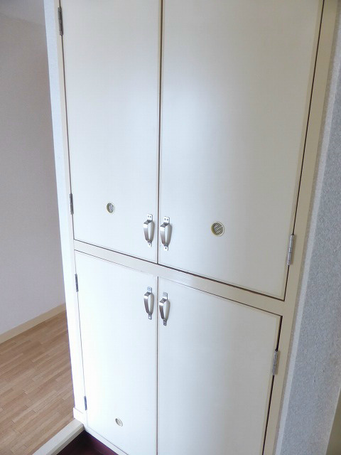 ルネ河原町 収納