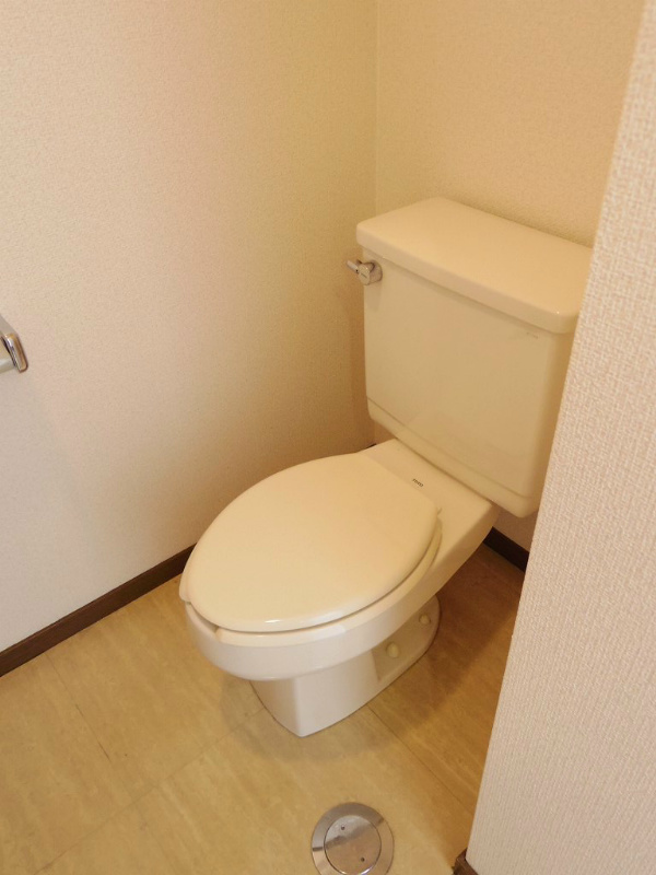 ヴェルビュ二条城東 トイレ