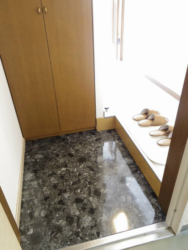 ヴェルビュ二条城東 玄関