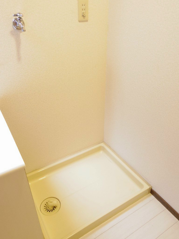 ヴェルビュ二条城東 エントランス