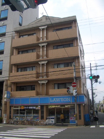 ヴェルビュ二条城東 コンビニ