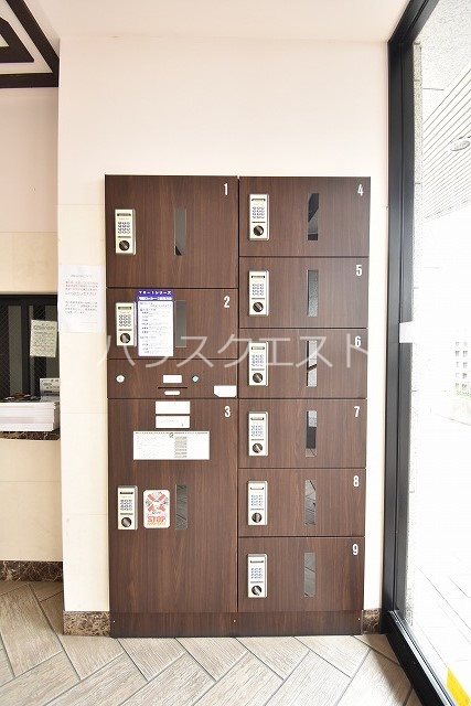 ライジングコート京都西院フロンティアⅡ ロビー