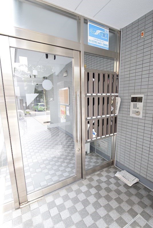 メイプル等持院 エントランス