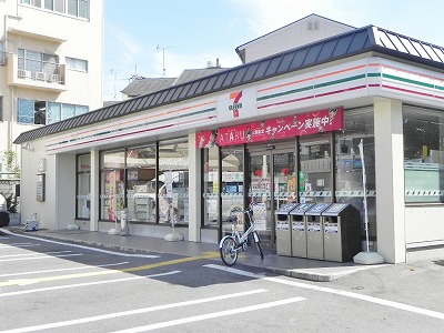 アークリード四条大宮 コンビニ