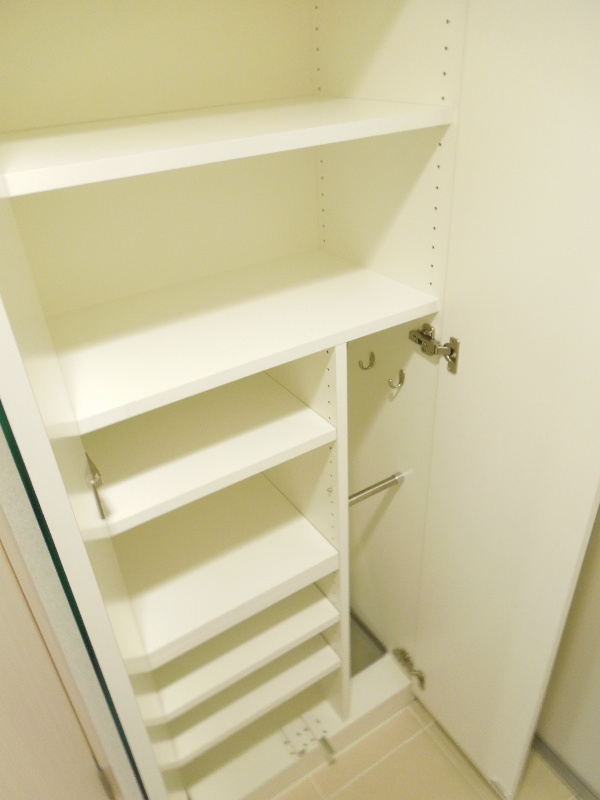 エステムプラザ京都御所ノ内REGIA 収納