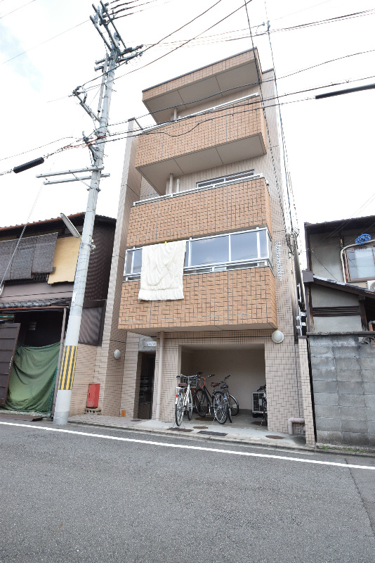 カリヨン出町　 外観