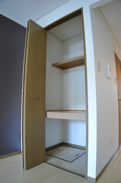 パルティールS棟 収納