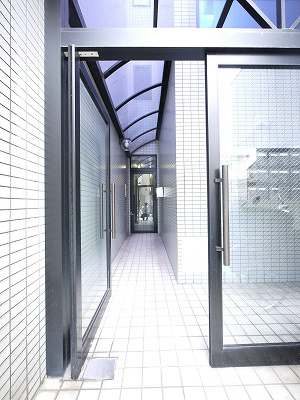 コスモハイツ新町Ⅱ エントランス