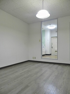 スチューデントハイツネム リビング