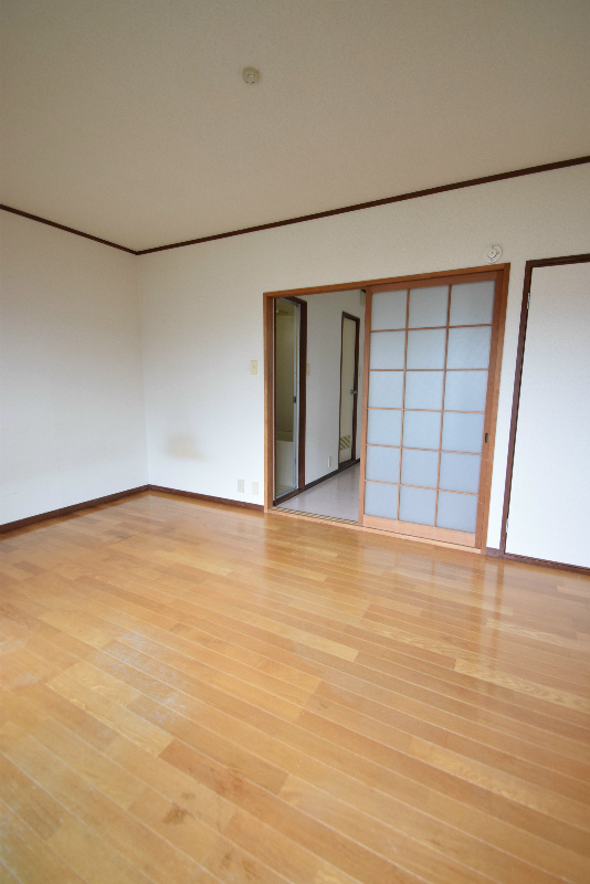 メルシーメゾネット鞍馬口 リビング